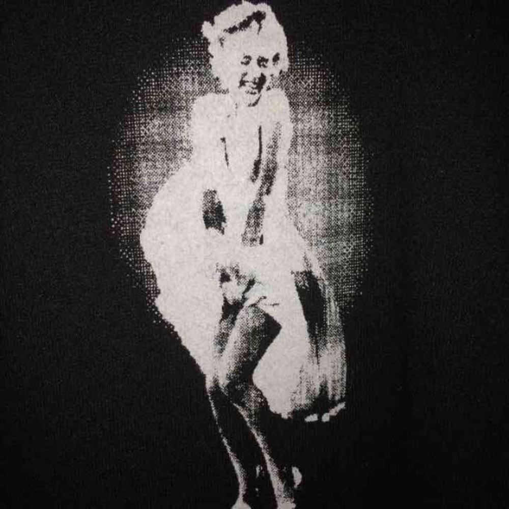 Marilyn Monroe sweater